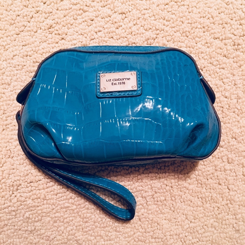 Liz Claiborne Turquoise Wristlet